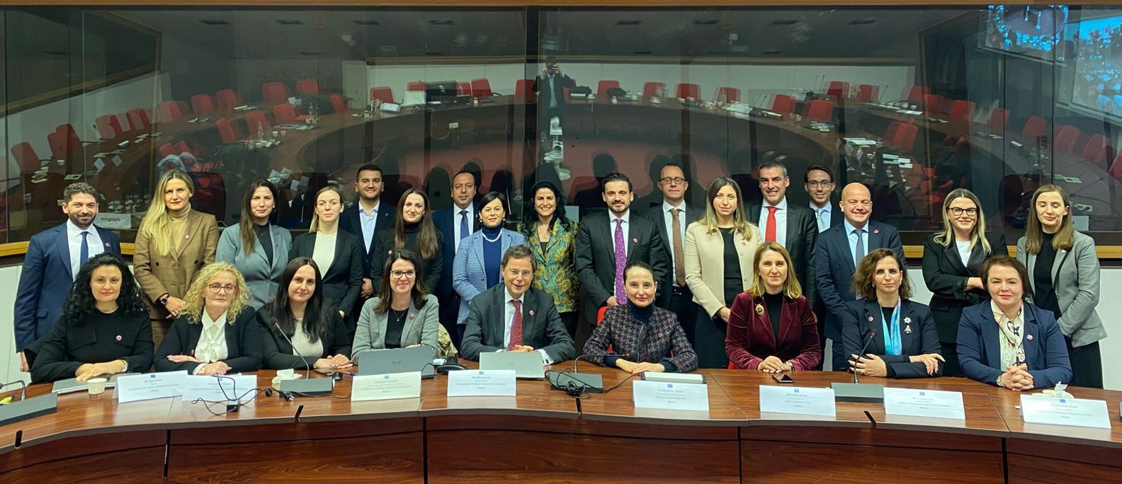Takimi dypalësh ndërmjet përfaqësuesve të Komisionit Europian dhe Shqipërisë, “bilateral screening” për Reformën në Administratën Publike